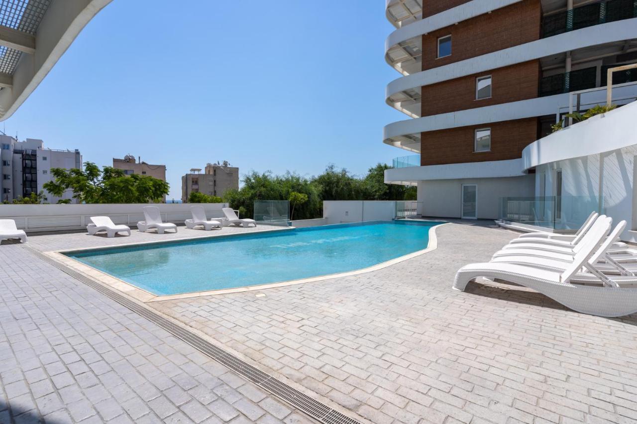 Oyster 1-Br Apt In Larnaca Exterior photo